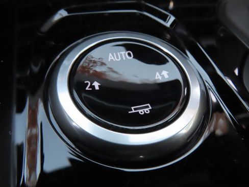 New 2026 Chevrolet Colorado LT image 12