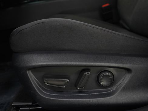 Used 2025 Toyota Camry LE image 22