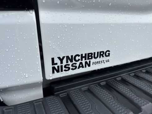 Used 2023 GMC Sierra 1500 Elevation image 12