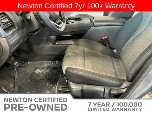 Used 2021 Nissan Rogue S FWD image 12