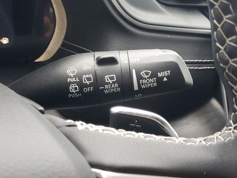 Used 2024 Jeep Grand Cherokee Limited image 15