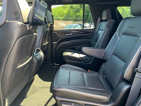 Used 2021 Cadillac Escalade Sport w/ Driver Assist Tech Package AWD/4WD image 17