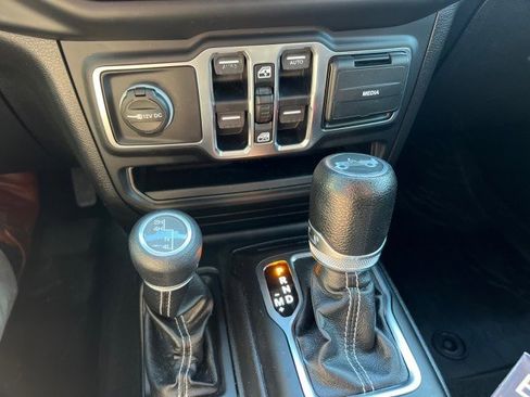 Used 2018 Jeep Wrangler Unlimited Sahara w/ Dual Top Group image 13