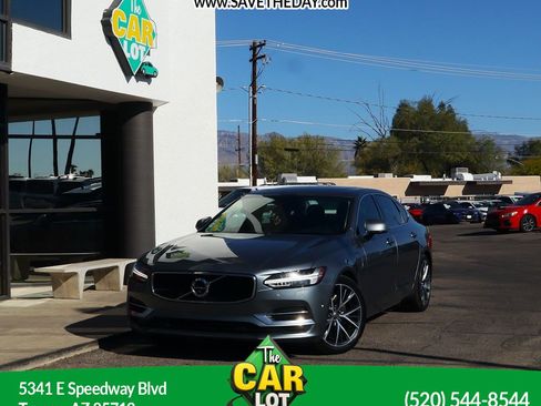 Used 2018 Volvo S90 T8 Momentum w/ Convenience Package AWD/4WD image 1