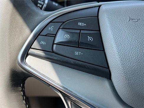 Certified 2022 Cadillac XT5 Premium Luxury image 28