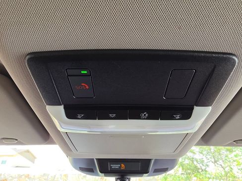 Certified 2024 Nissan Rogue SV FWD image 46