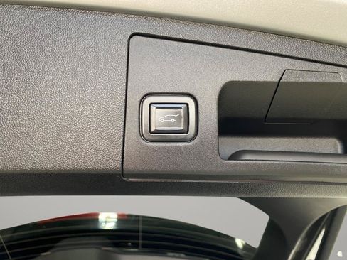 Used 2020 Cadillac XT4 Sport w/ Driver Awareness Package FWD image 23