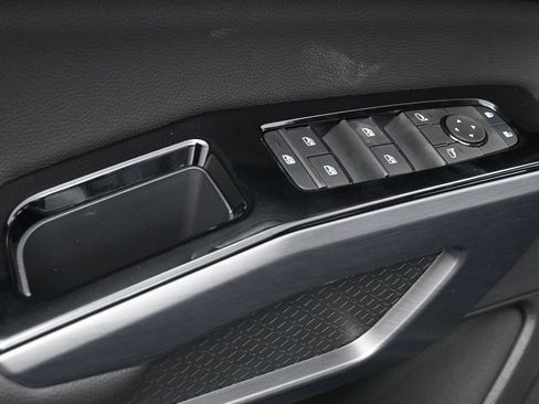 New 2026 Nissan Pathfinder SL AWD/4WD image 17