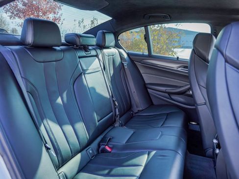 Used 2018 BMW M5 image 39