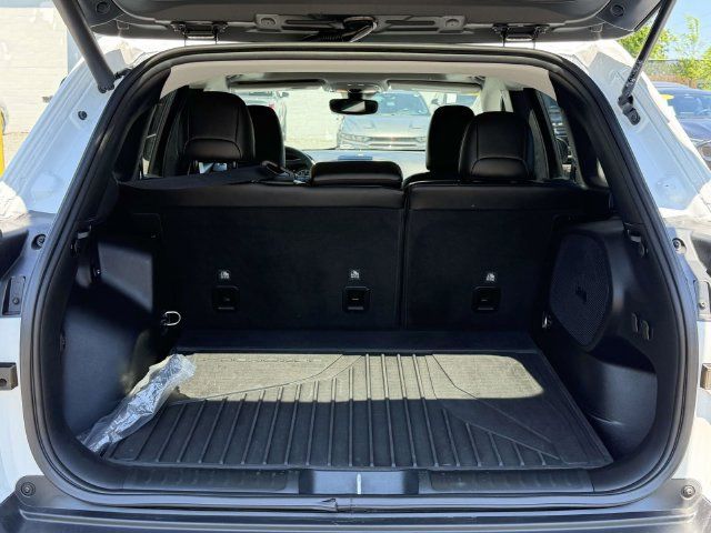Used 2023 Jeep Cherokee Altitude Lux w/ Lux Elite Package AWD/4WD image 13