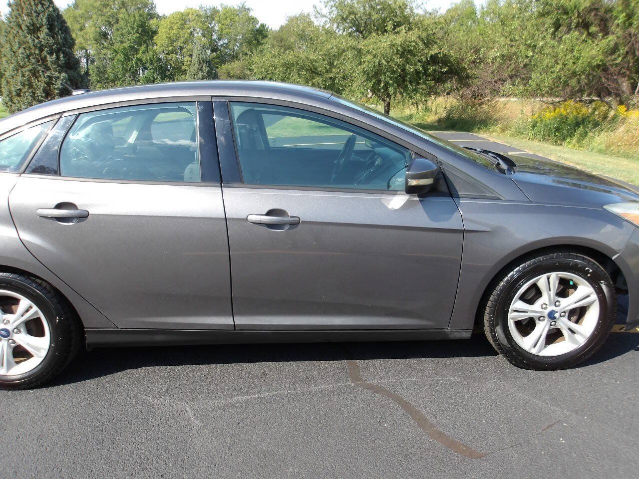 Used 2014 Ford Focus SE FWD image 29