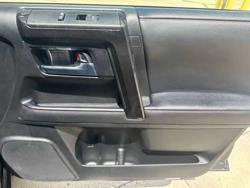 Used 2023 Toyota 4Runner TRD Off-Road Premium w/ Moonroof Package AWD/4WD image 34