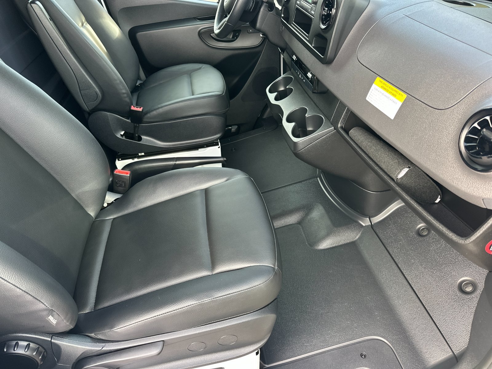 Used 2025 Mercedes-Benz Sprinter 2500 image 15