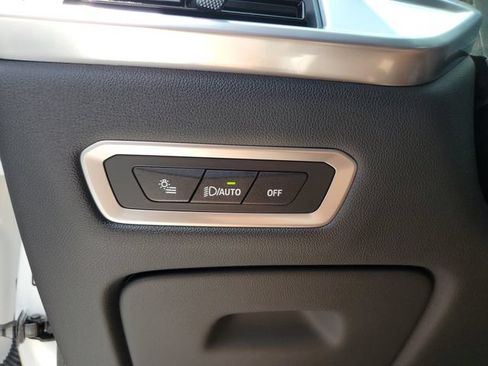 Used 2025 BMW X7 xDrive40i w/ Premium Package AWD/4WD image 28