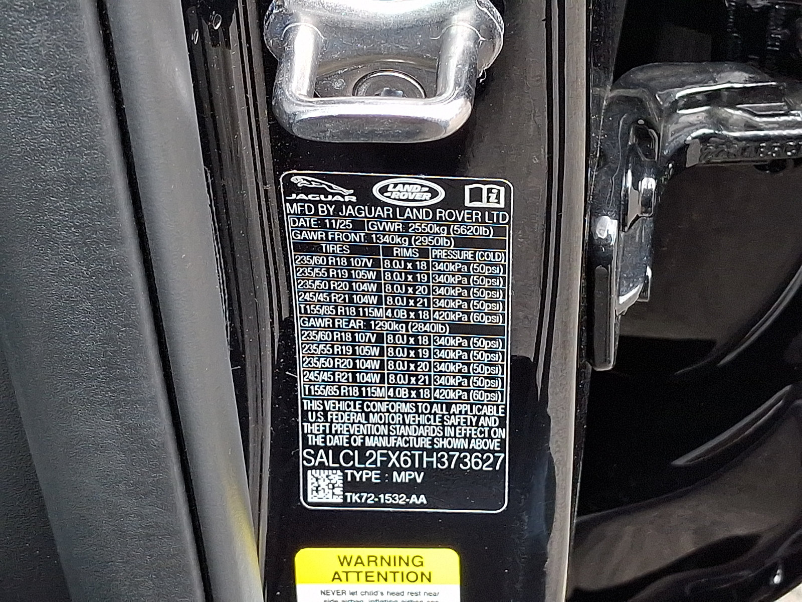 Used 2026 Land Rover Discovery Sport Landmark AWD/4WD image 25