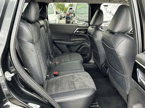 Used 2024 Mitsubishi Outlander SE Black Edition AWD/4WD image 17