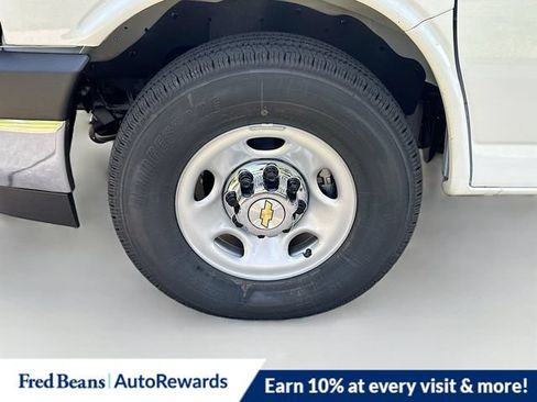 New 2026 Chevrolet Express 3500 LT w/ LT Preferred Equipment Group RWD image 22