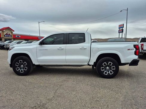 Used 2023 Chevrolet Colorado Z71 w/ Z71 Convenience Package 2 image 11