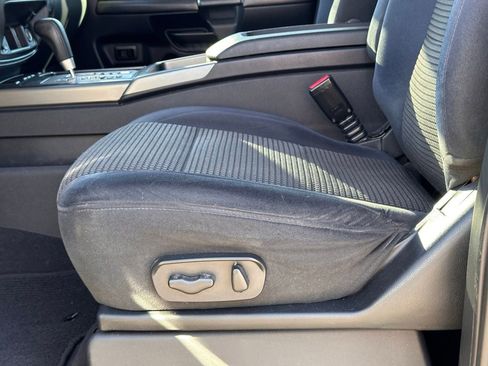 Used 2011 Nissan Armada SV image 28