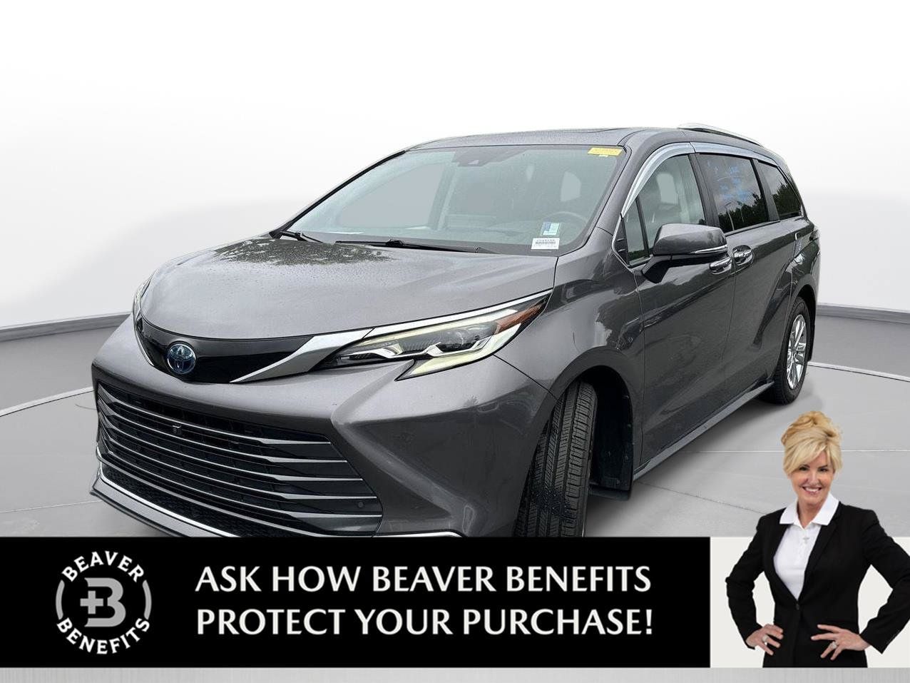 Used 2023 Toyota Sienna Platinum AWD/4WD image 1
