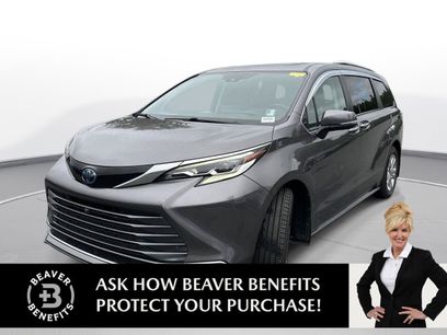 Used 2023 Toyota Sienna Platinum