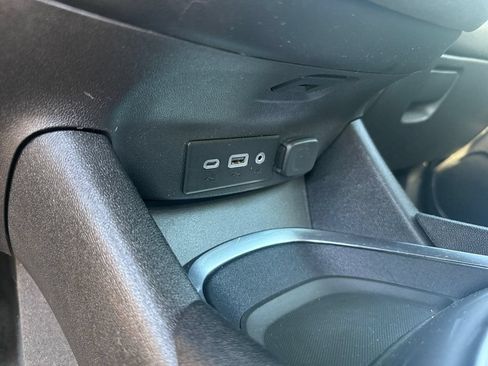 Used 2025 Chevrolet Malibu LT FWD image 21