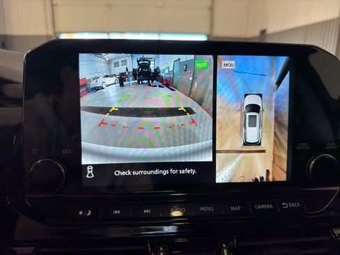 Certified 2025 Nissan Pathfinder Platinum image 26