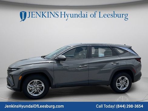 Certified 2025 Hyundai Tucson SE AWD/4WD image 10