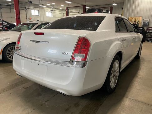 Used 2012 Chrysler 300 Limited w/ Luxury Group image 6