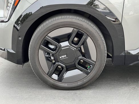 Used 2025 Kia EV9 GT-Line AWD/4WD image 13