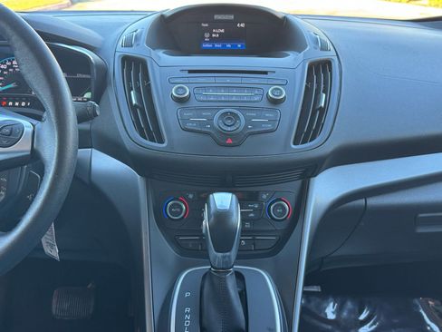 Used 2017 Ford C-MAX Energi SE image 28