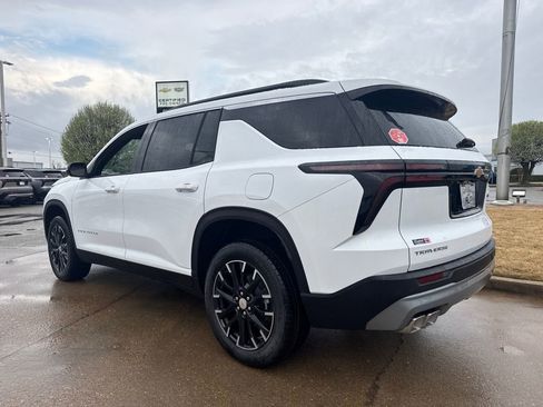 New 2026 Chevrolet Traverse LT w/ Sun and Wheel Package image 4