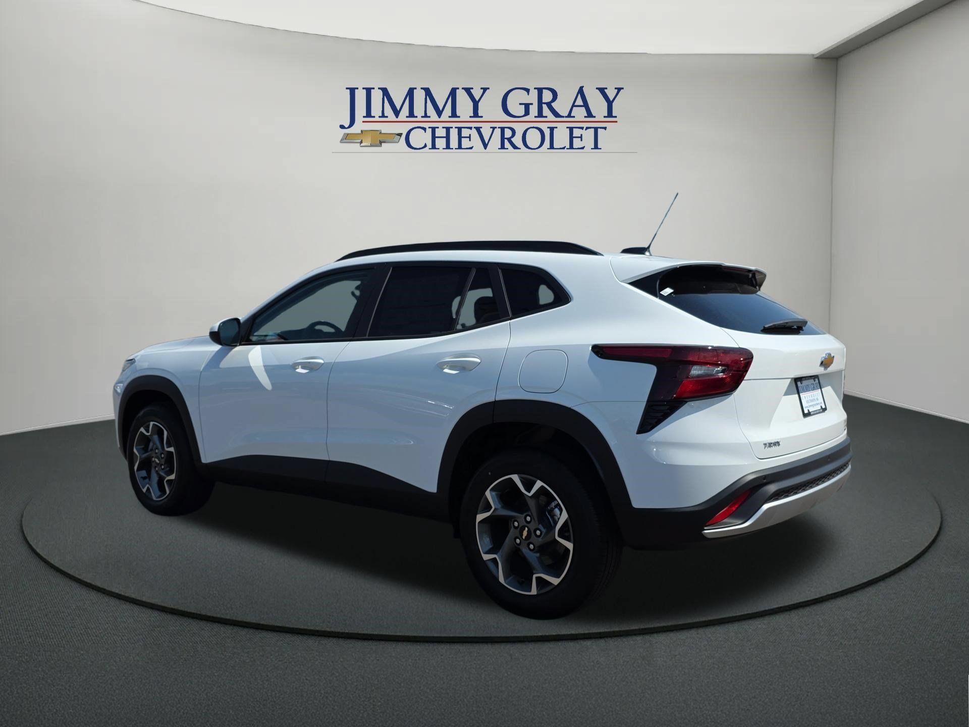 New 2026 Chevrolet Trax LT w/ Driver Confidence Package FWD image 3