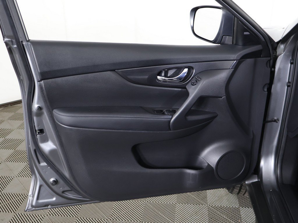 Used 2020 Nissan Rogue SV AWD/4WD image 21