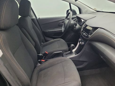 Used 2019 Chevrolet Trax LS image 21