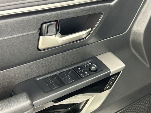 Used 2024 Toyota Tundra Limited image 18