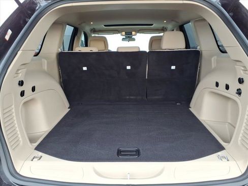 Used 2021 Jeep Grand Cherokee Laredo image 30