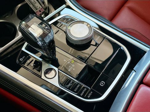 Certified 2025 BMW 840i RWD image 17