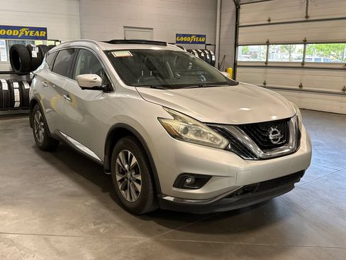 Used 2015 Nissan Murano SL w/ SL Technology Package AWD/4WD image 3