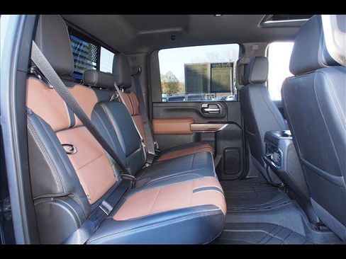 Used 2021 Chevrolet Silverado 3500 High Country image 13