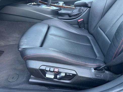 Used 2017 BMW 330i Sedan RWD image 19