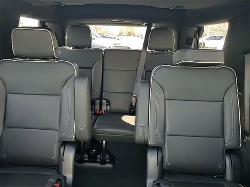 Used 2023 Chevrolet Tahoe Premier image 32