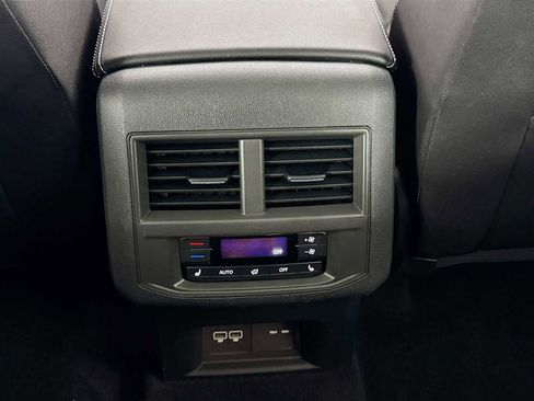 Used 2021 Volkswagen Atlas SEL Premium image 40