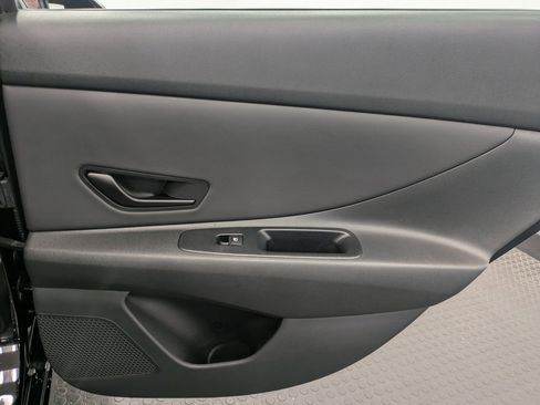 Certified 2025 Hyundai Elantra Sport image 25