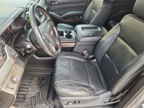 Used 2018 Chevrolet Suburban LT image 17