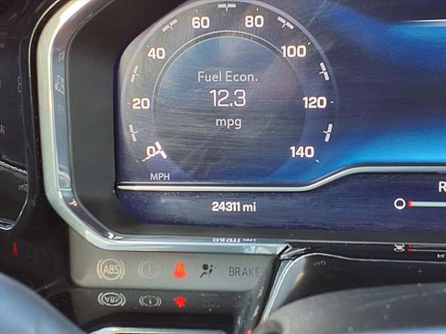 Used 2024 Chevrolet Silverado 1500 LT image 34