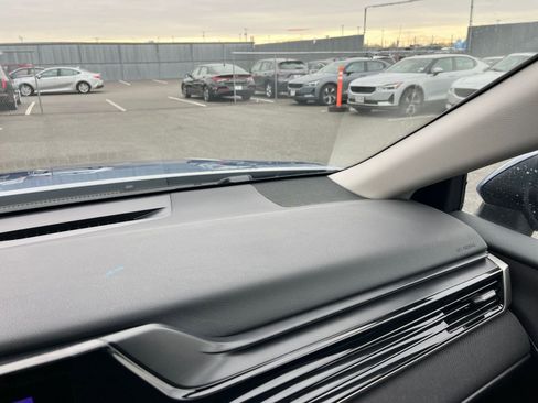 Used 2025 Toyota Camry LE image 34