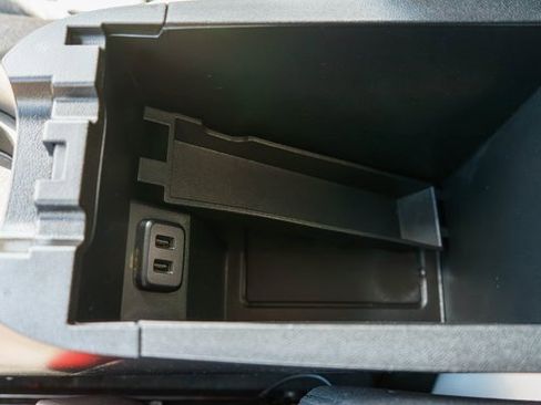 Used 2022 Chevrolet Equinox LT image 35