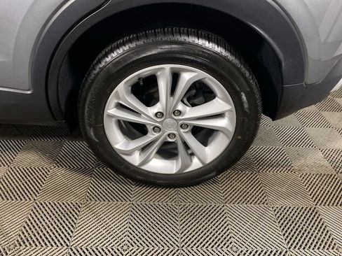 Used 2023 Buick Encore GX Preferred w/ Cold Weather Comfort Package FWD image 10
