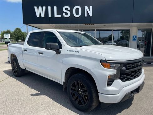 Used 2023 Chevrolet Silverado 1500 Custom AWD/4WD image 1